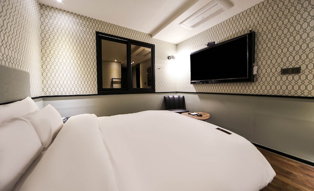 Standard Room - Photo 15