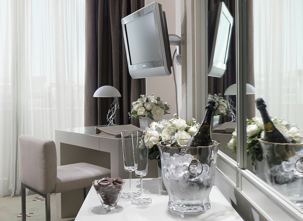 Deluxe Room, Syntagma Square View
