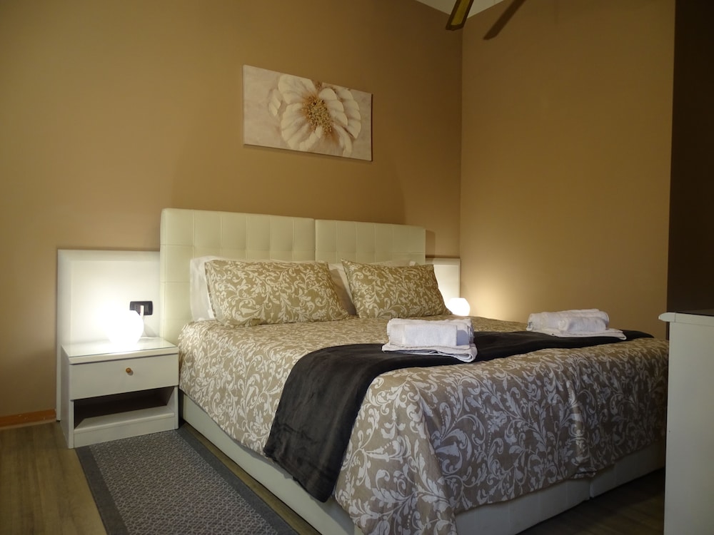 Classic Double or Twin Room - Photo 1