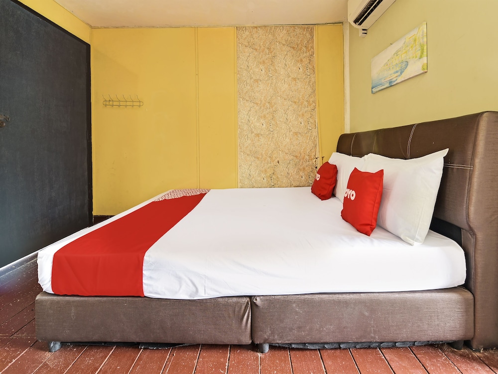Deluxe Double Room, 1 Queen Bed photo 2