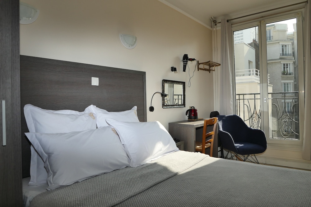 Standard Double Room photo 3