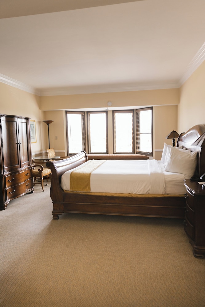 Corner Grand Suite, 1 King Bed