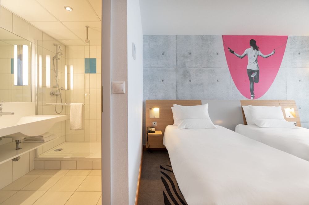 Superior Room, 1 Double Bed (Comfortable) - Photo 4