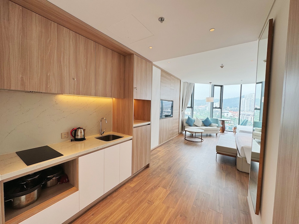 Family Studio, Multiple Beds, Balcony, City View
