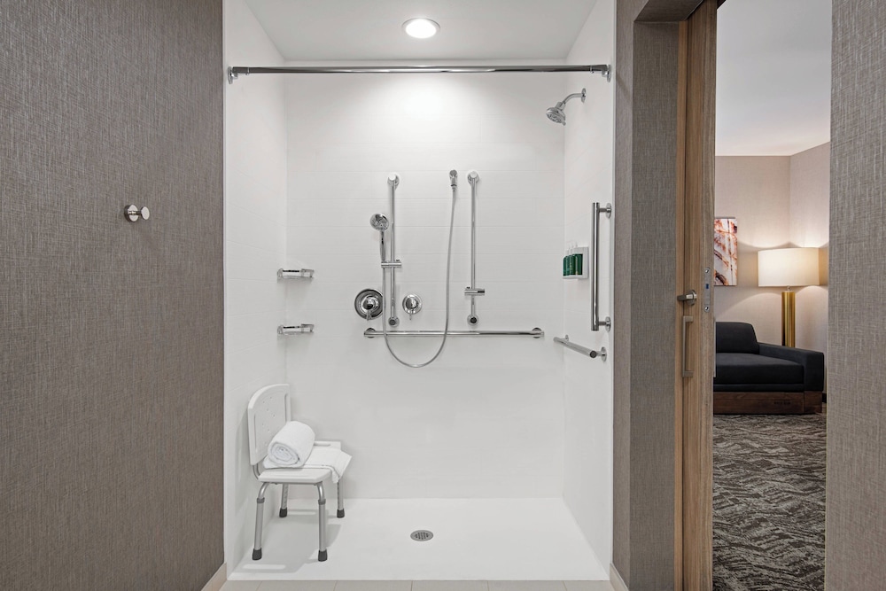 Studio Suite, 1 King Bed (Hearing Accessible)