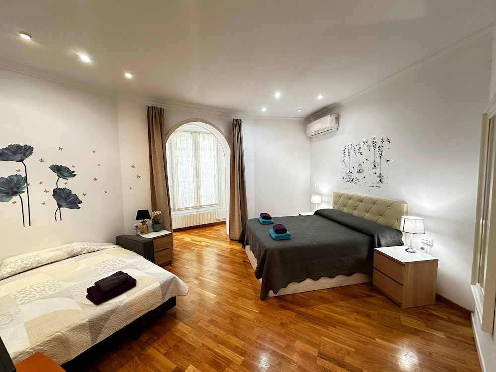 Quadruple Room, Shared Bathroom