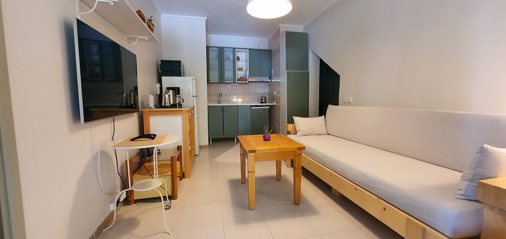Junior House photo 3