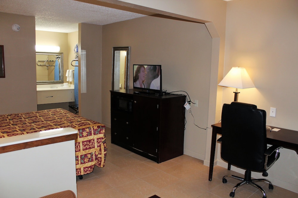 Deluxe Room, 1 Double Bed, Smoking, Refrigerator & Microwave