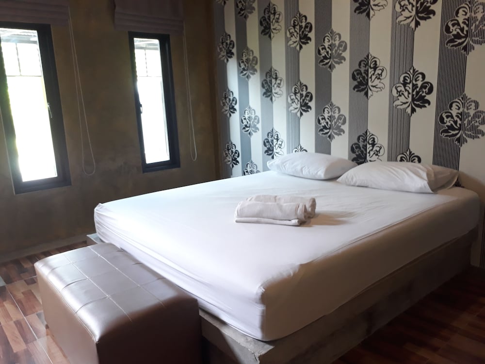 Standard Double Room, Non Smoking, Garden View