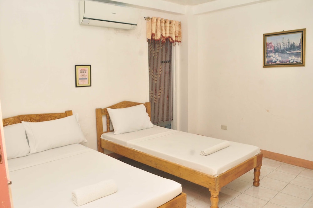 Standard Twin Room photo 2