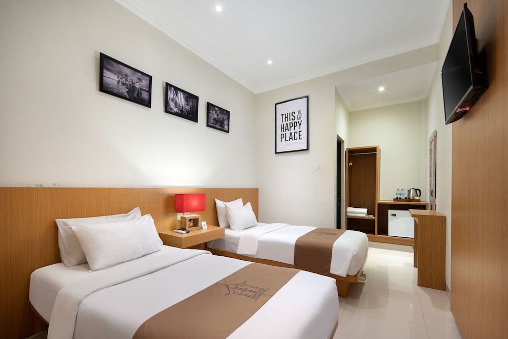 Deluxe Double Room, Poolside - Photo 2