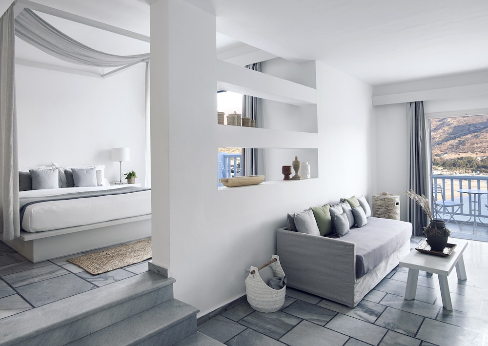 Deluxe Suite, Sea View - Photo 1