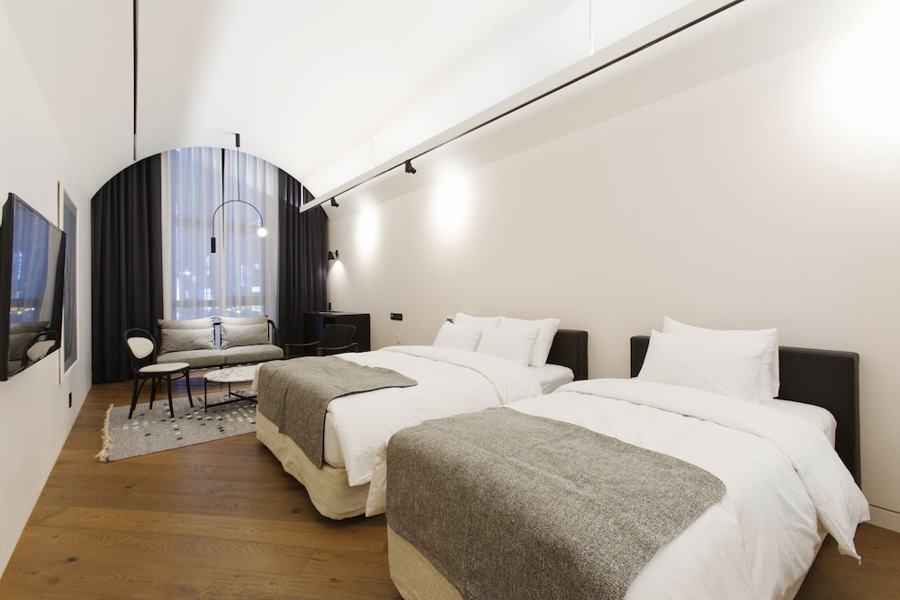 Family Triple Room - Photo 3
