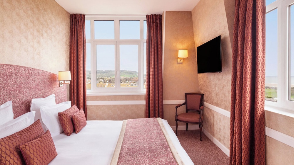 Superior Room, 1 King Bed, Sea View