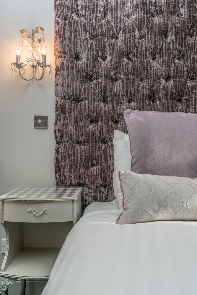 Superior Double Room, Ensuite (Harlequin) photo 3