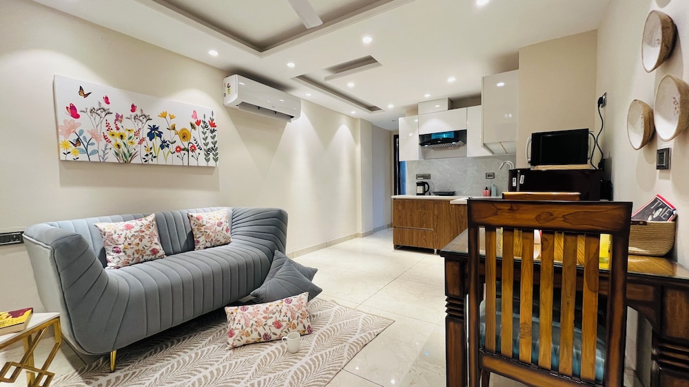 2 Bedroom Suite - Photo 1