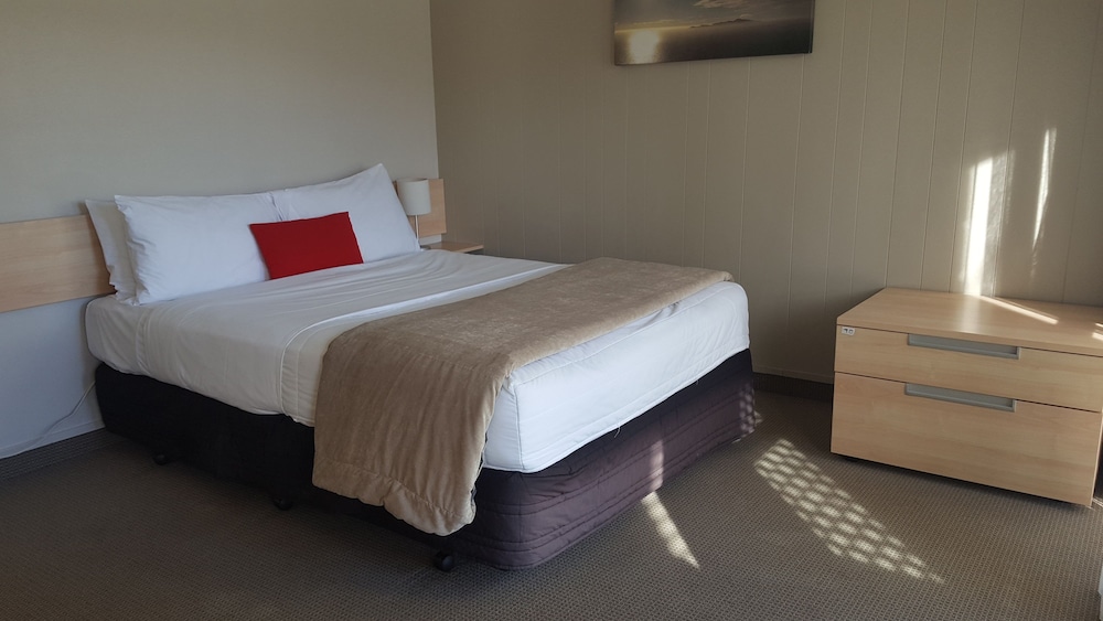 Family Suite, 1 Bedroom, Kitchenette (Waterfront Family) photo 3
