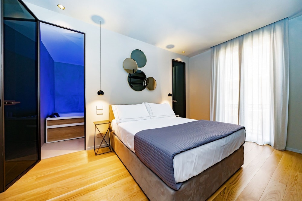 Luxury Studio Suite photo 2