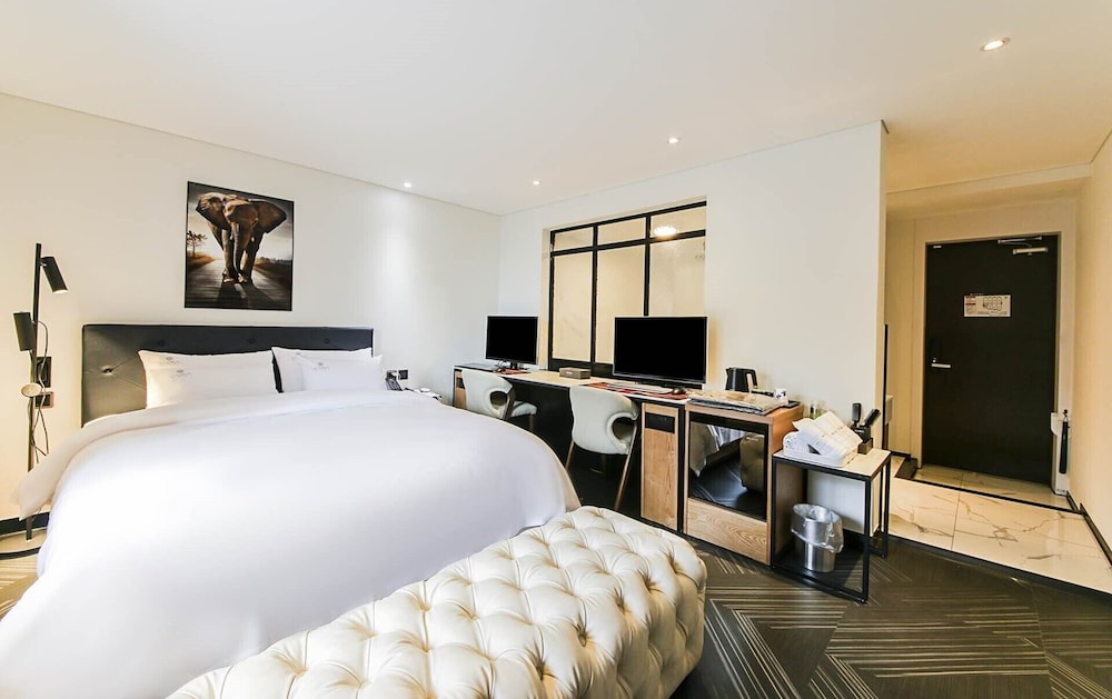 Premium Room (2 PCs) - Photo 1