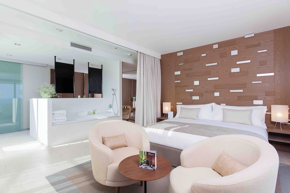 Infinity Pool Grand Suite Sea View
