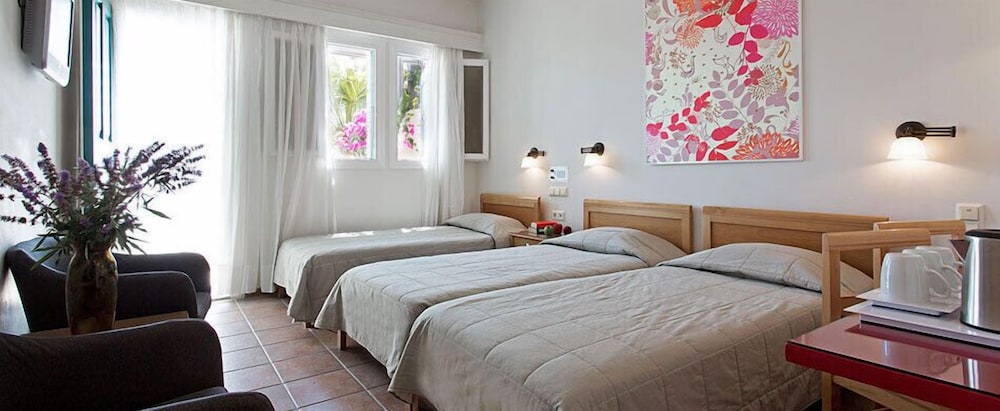 Triple Room - Photo 1