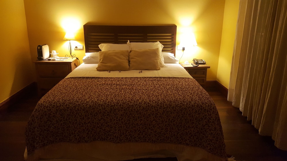 Standard Double or Twin Room photo 2