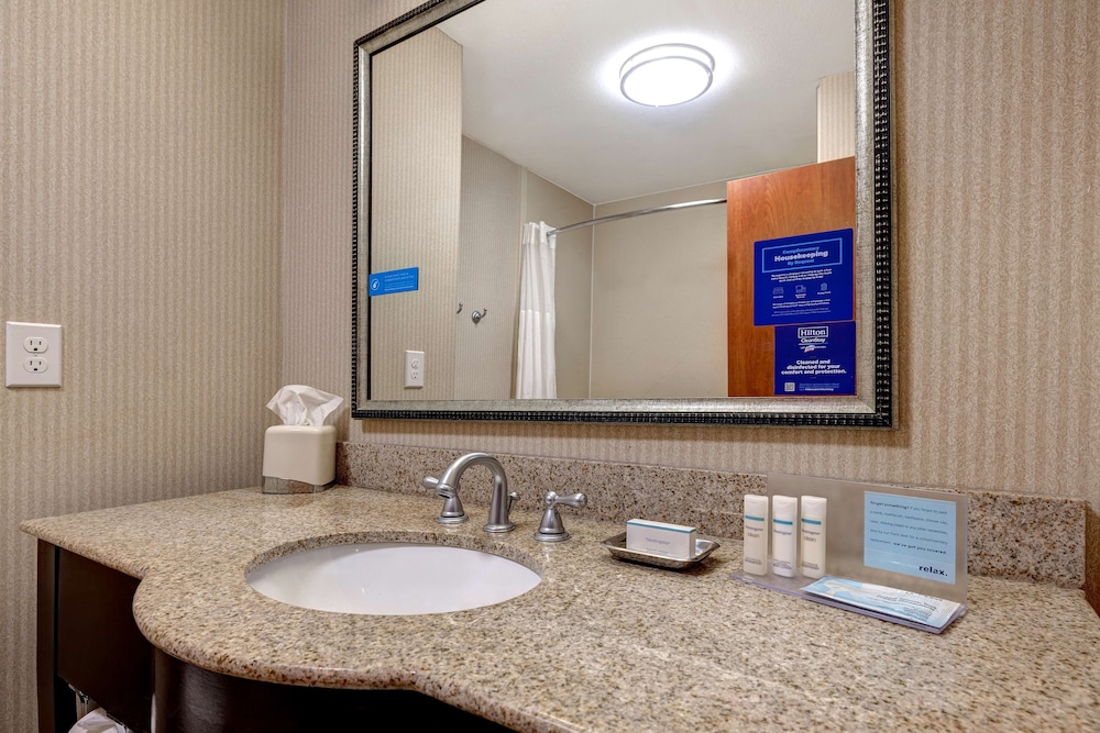 Suite, 1 King Bed, Non Smoking - Photo 7