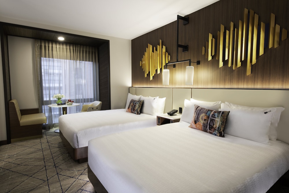 Deluxe Queens, 2 Queen Beds - Photo 2