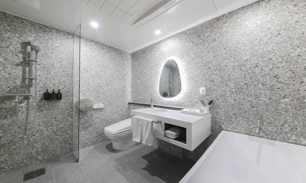 Suite Double Room - Photo 8