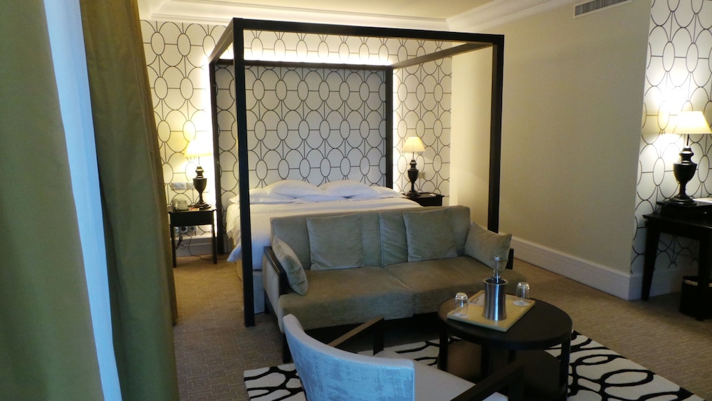 Deluxe Room - Photo 3