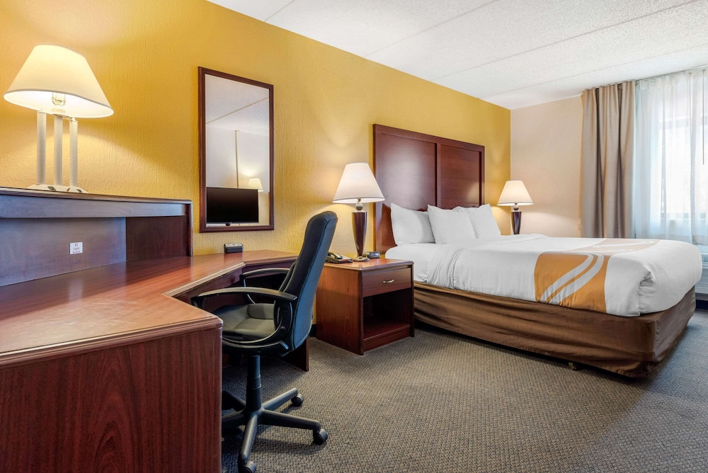 Standard Room, 1 King Bed, Non Smoking photo 1
