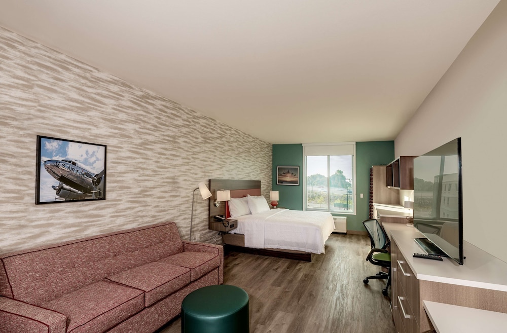 Studio, 1 King Bed, Accessible, Bathtub