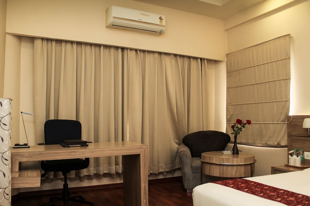 Super Corporate Room