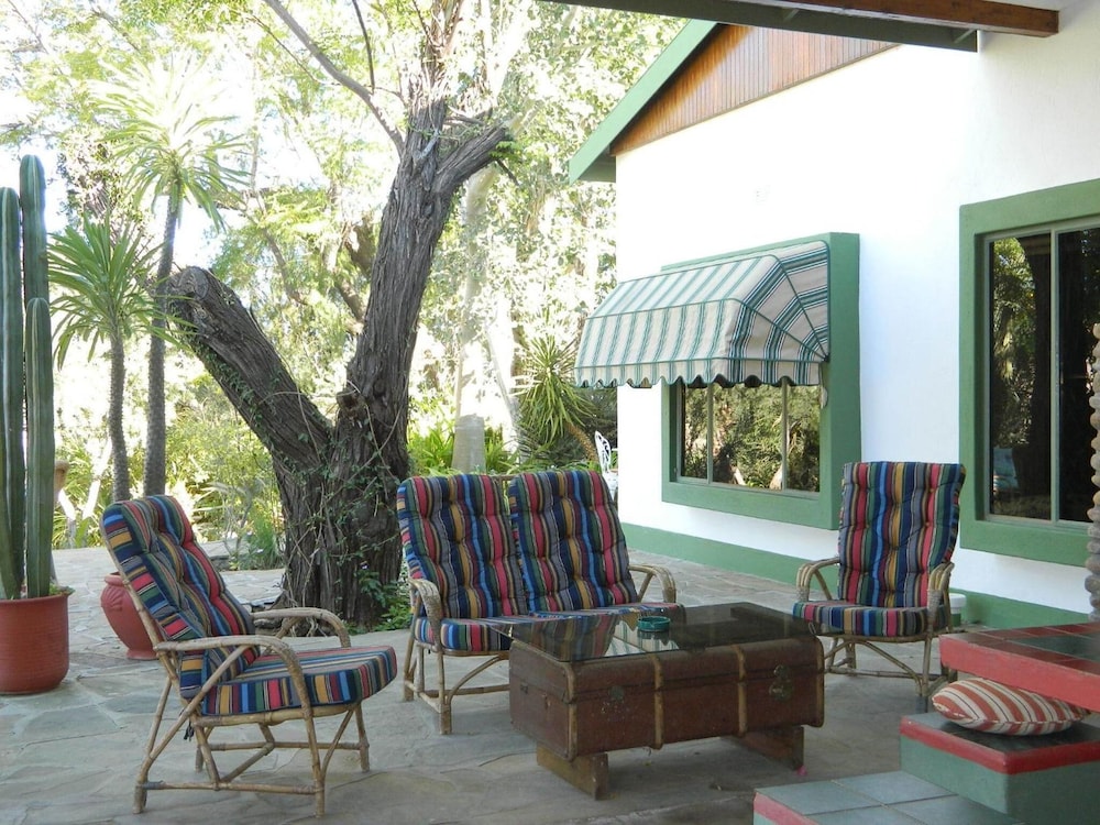 Family Room photo 3