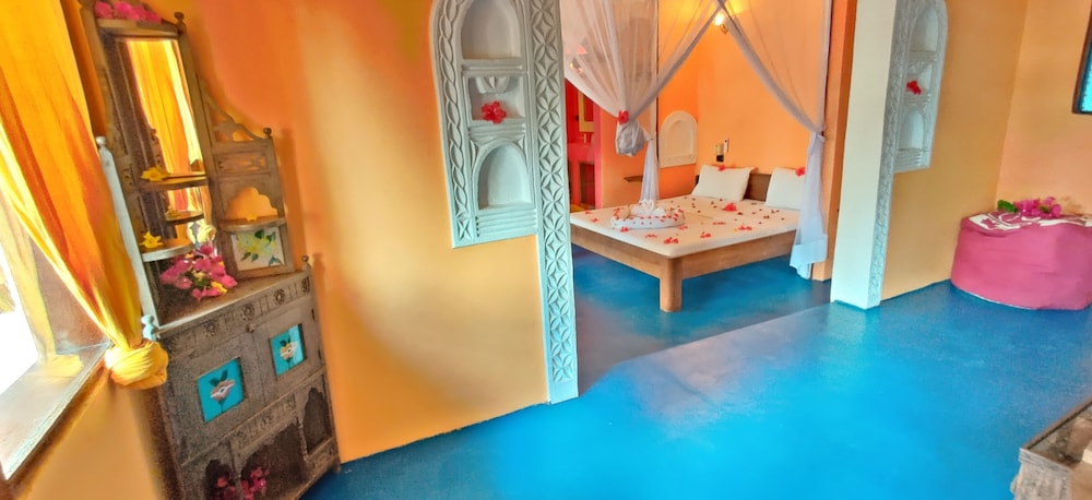 Honeymoon Room