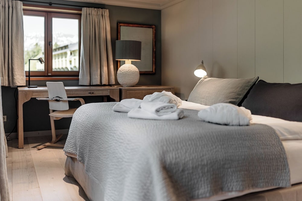Luxury Suite, Mountain View