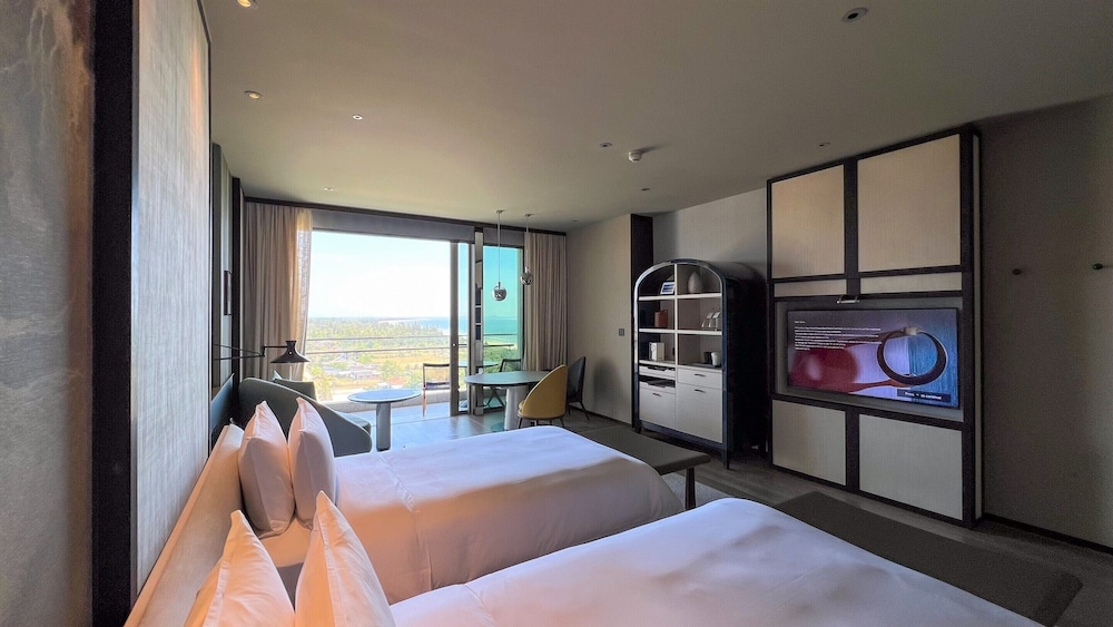 Deluxe Ocean View Twin - Photo 5