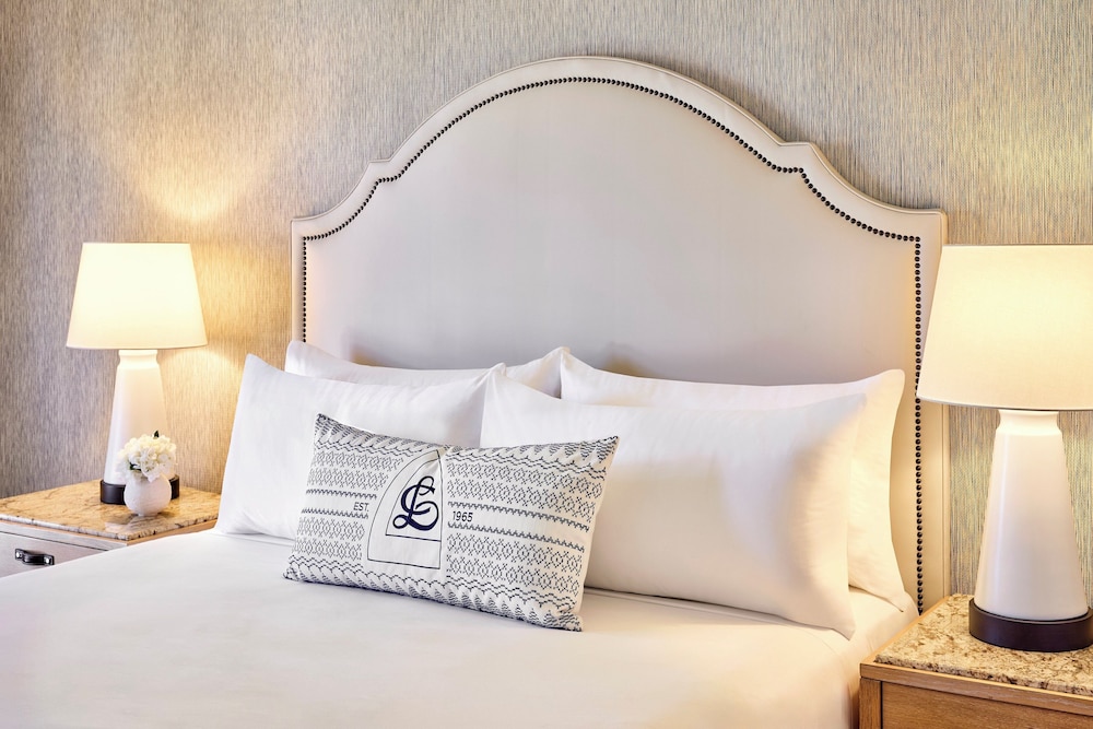 Room, 1 King Bed (Resort) - Photo 4