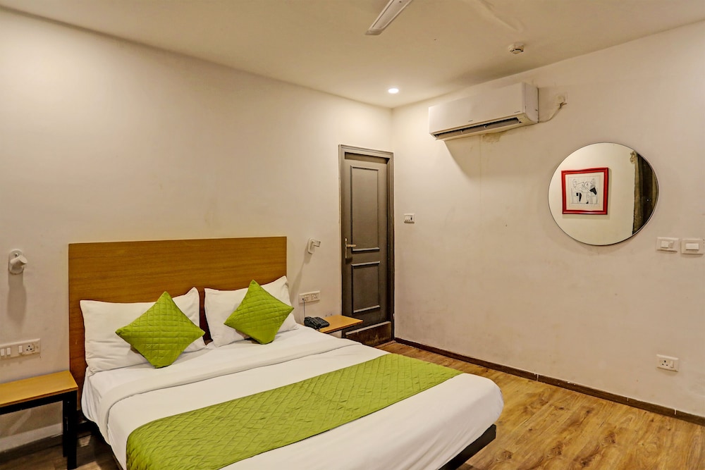 Deluxe Room - Photo 4