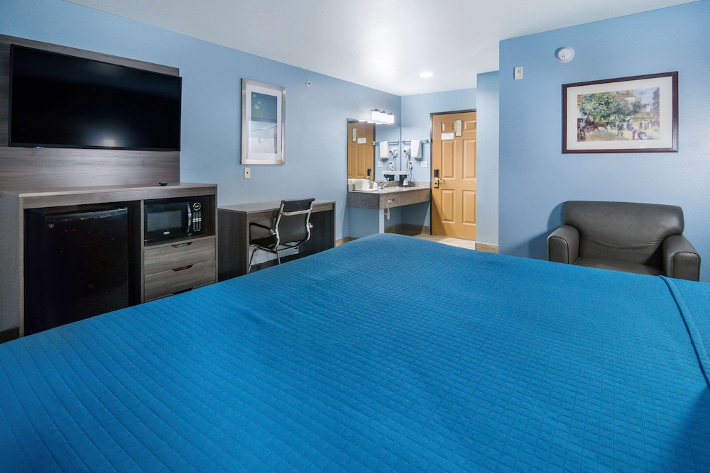 Room, 1 Queen Bed, Accessible, Non Smoking photo 3