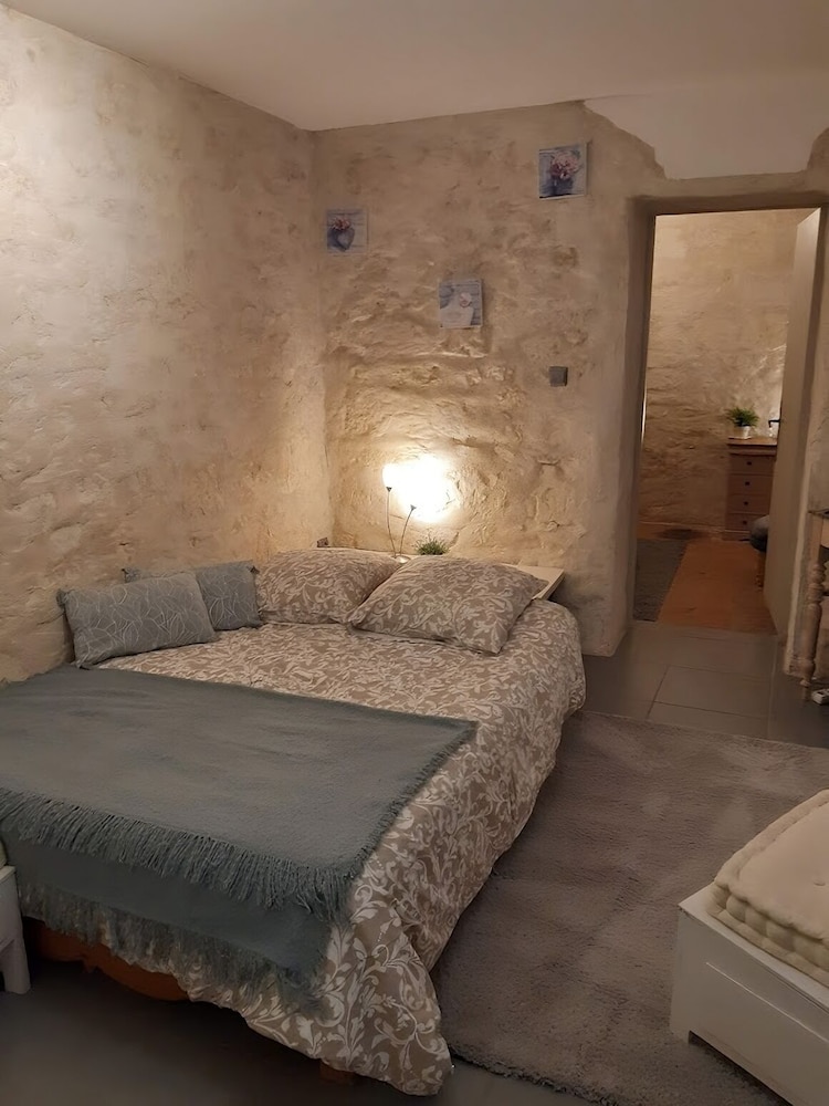 Superior Suite, Ensuite, Garden View (Charmante) photo 3
