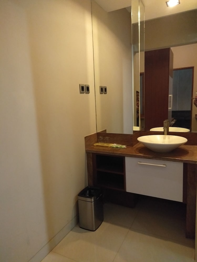 Luxury Suite photo 2