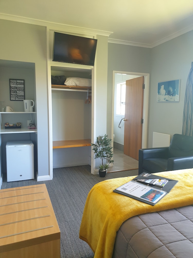 Economy Double Room photo 2