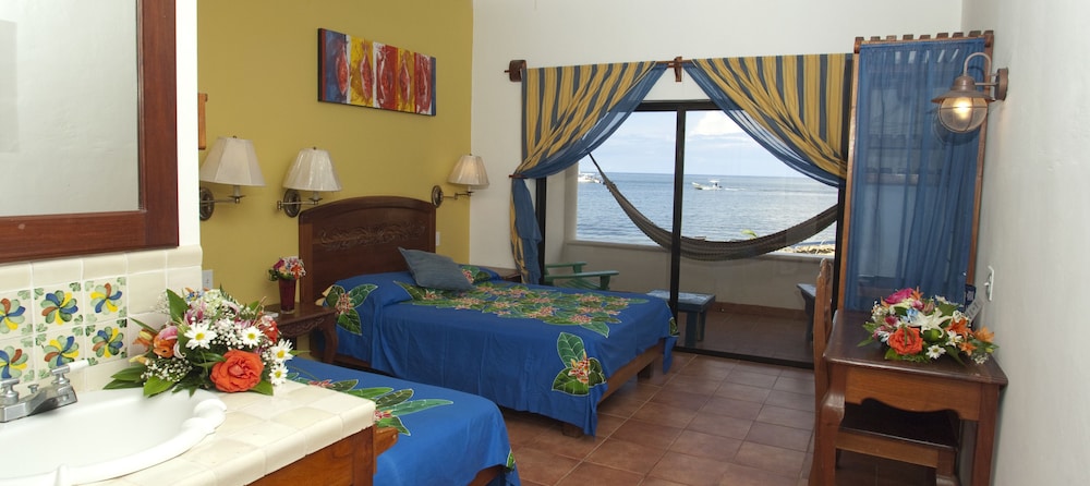 Triple Room, Ocean View, Beachfront photo 1