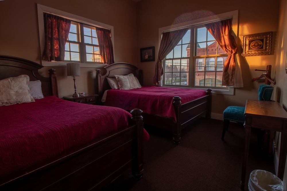 Luxury Suite photo 2
