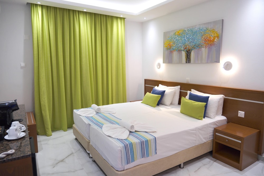 Standard Double or Twin Room photo 2