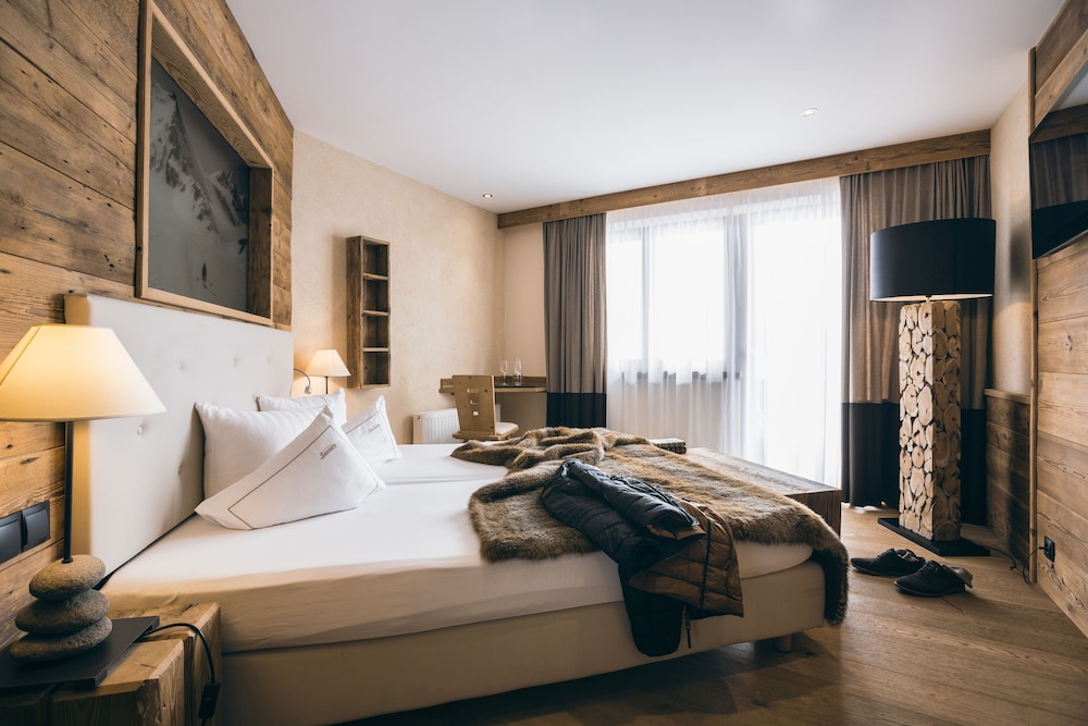 Superior Suite (Family Life Style)