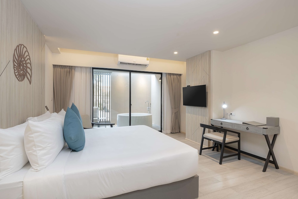 Premium Room, 1 Double Bed (Superior) - Photo 6