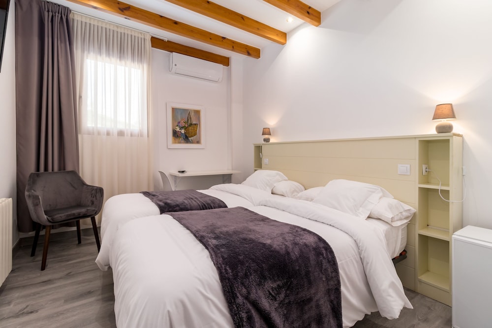 Standard Double Room - Photo 1