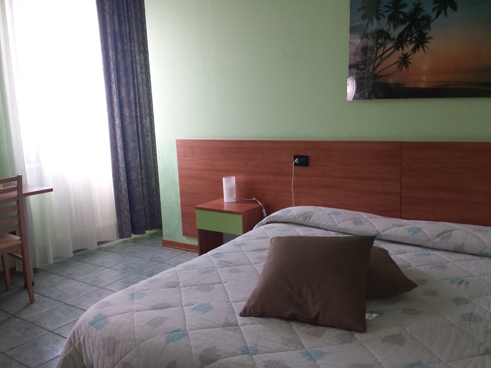 Double or Twin Room photo 1